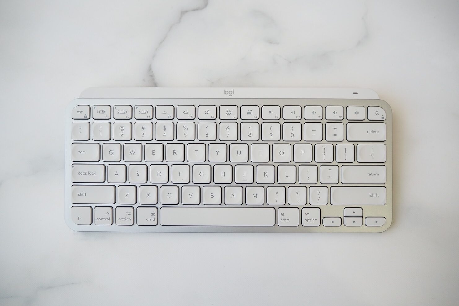 MX KEYS mini for Mac　デザイン